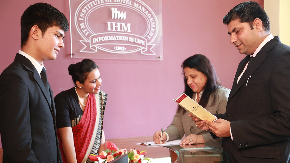 IHM - How a student can benefit from Hospitality Management studies